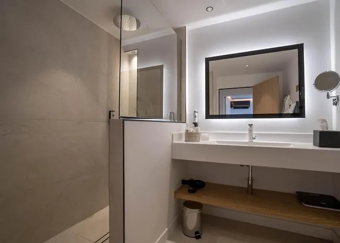 Eden סן-מקסים